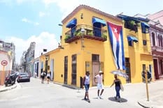Atípico cacerolazo de los cubanos en La Habana tras el apagón de varios días que generó Ian