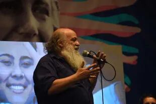 El dirigente social Emilio Pérsico habla en el precongreso bonaerense del Movimiento Evita