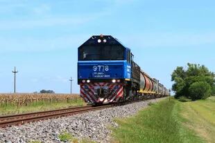 La participación ferroviaria en el caso de transporte de cargas llegó el año pasado (2022) a un 4,4 % en toneladas y a un 6,3 % en tonelada-kilómetros aproximadamente