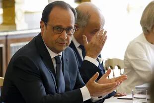 Hollande presidió hoy un Consejo de Defensa para debatir sobre el espionaje de la NSA