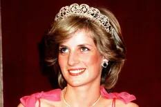 Expondrán la tiara favorita de Diana, su elección que marcó distancia con la corona británica