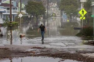 Tras fuertes lluvias y evacuaciones, California está en alerta por inundaciones