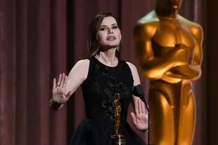 Geena Davis recibió el premio humanitario Jean Hersholt por su trabajo en pos de la igualdad de género en la industria cinematográfica