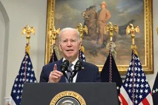 El presidente de Estados Unidos, Joe Biden, habla sobre el sistema bancario estadounidense el 13 de marzo de 2023 en la Sala Roosevelt de la Casa Blanca en Washington, DC. 