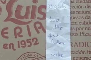 Córdoba: pidió una pizza y se indignó al encontrar un insulto en el ticket