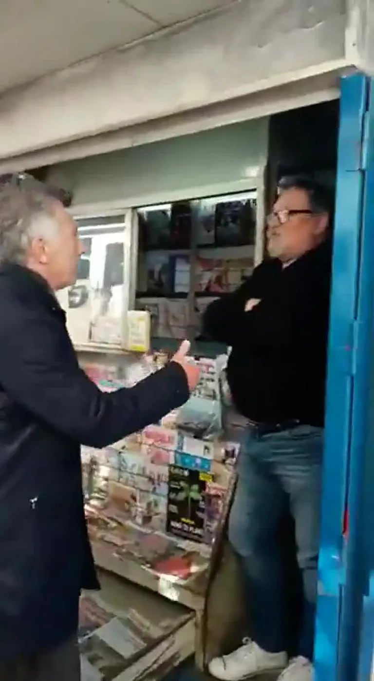 Un canillita le negó el saludo a Mauricio Macri: “Acá no sos bienvenido, yo no te doy la mano”