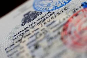 Por qué se pedirá visa de turismo a los haitianos y cuántos viven hoy en el país