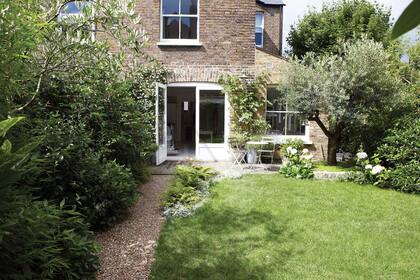 En días de sol, las comidas son al aire libre.