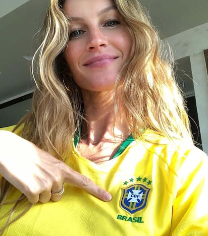 Desde su casa en Los Ángeles, Gisele está súper pendiente de la Copa del Mundo. Así lo demuestra en su Instagram. ¿Viajará a Rusia si Brasil llega a la final?