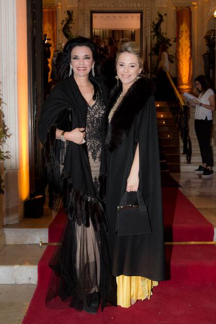 Sarah Smith Estrada y su hija