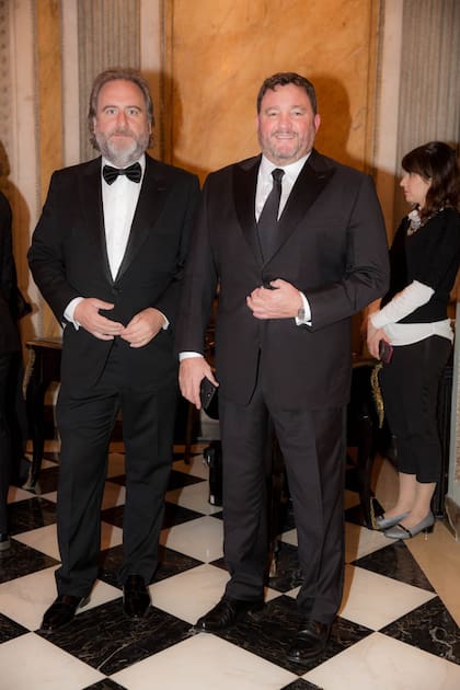 Tato Lanusse y Alejandro Macfarlane, presidente de la Fundación Hospital de Clínicas