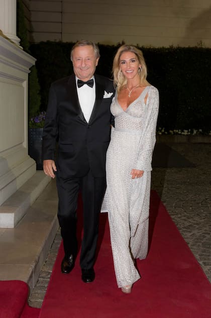 Cristiano Ratazzi y Gabriela Castellani, con un vestido de Missoni y zapatos Cavalli