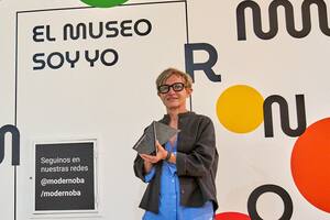 Un mural de Adriana Bustos se quedó con el Premio Azcuy que entrega el Moderno