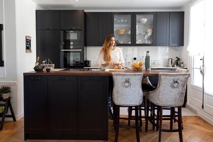 “Ya decidimos que los primeros años de nuestro hijo vamos a quedarnos a vivir en París. Cuando él crezca, veremos…”, sostiene Natacha