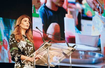 El sábado, Juliana subió al escenario del auditorio del Malba y presentó su proyecto para estrechar vínculos entre el arte y los centros de desarrollo para la primera infancia.