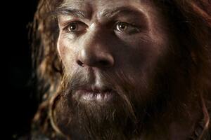 Cómo hizo un científico para develar los enigmas del ADN del neandertal