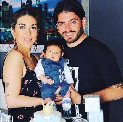 Para su primer cumplemes, sus papás le hicieron un festejo temático de fútbol