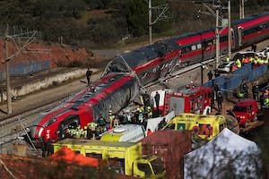 Todos los detalles del mortal choque de trenes que tiene en duelo a España