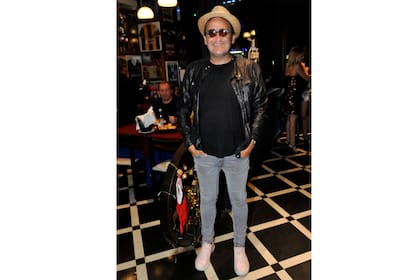 Álvaro Navia también dijo presente en el festejo de fin de año con sus colegas de Polémica en el Bar