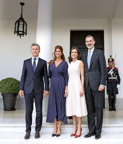 En marzo de 2019, recibieron en casa a los reyes de España, Felipe y Letizia. Para la ocasión, la primera dama ideó el menú del almuerzo y también decoró la mesa