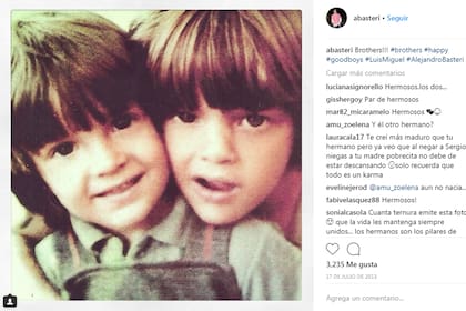 Alex junto a Luis Miguel, tiempo antes de que comenzara su ascenso hacia el estrellato