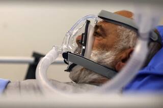 Comenzó la sexta ola de coronavirus en Israel: alarma la suba de enfermos graves y muertos