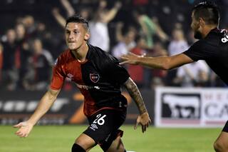 Con un clima caliente, Newell's volvió al triunfo en la Superliga ante Patronato