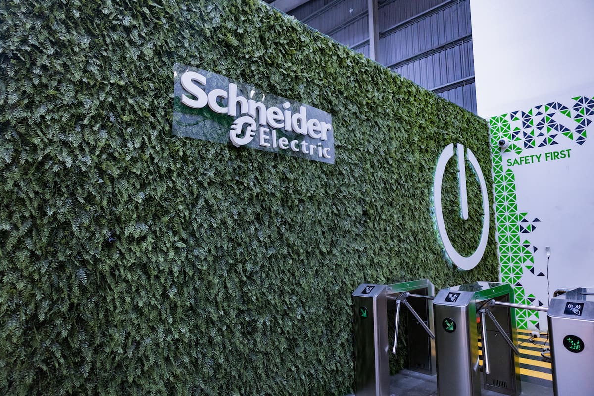 Schneider Electric: Liderazgo en Sostenibilidad y Tecnología con Innovación y Diversidad