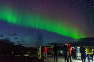 El extraño fenómeno solar que se puede admirar en una isla cercana al Ártico