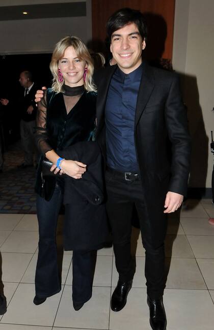 Justina Bustos y Agustín Sullivan, el actor que interpretó a Sandro en la reciente miniserie que emitió Telefe