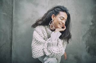 Moda en blanco. Mix de texturas en 8 looks monocromáticos