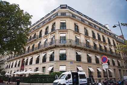 Una postal del hotel cinco estrellas que suelen elegir para sus estadías en París, ubicado en la coqueta Rue Gabriel. 
