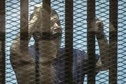 Tras su destitución, Mohamed Morsi fue encarcelado y juzgado por varios casos, entre ellos, uno de espionaje para Irán, Qatar y grupos militantes como Hamas, en Gaza
