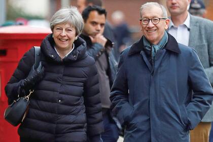 Desde que su mujer Theresa May asumió como primera ministra de Reino Unido hace dos años, Philip May se volvió su gran cómplice y compañero.