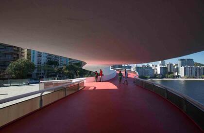 En 1996, Oscar Niemeyer construyó el Museo de Arte Contemporáneo.
