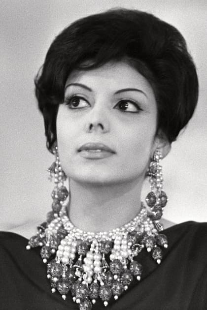 Luego de ganar el certamen, se convirtió en modelo exclusiva de Christian Dior.