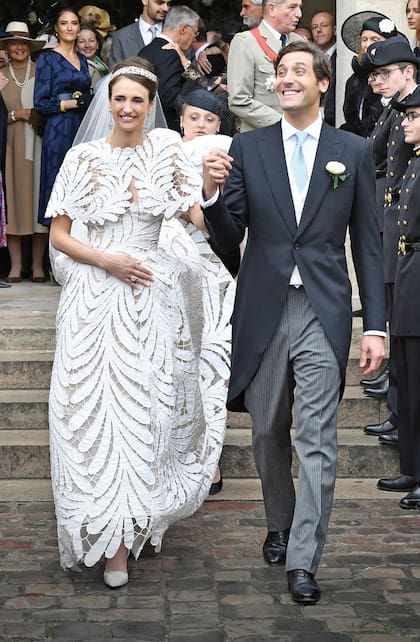 Olympia, que ostenta el título de condesa, lució un impresionante modelo de la última colección bridal de Oscar de la Renta y, en honor a su ascendencia aristocrática, llevó una diadema de diamantes. 