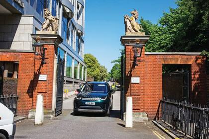 Private Road es la salida que suele usar la duquesa y ha sido su conexión con el centro comercial del barrio de Kensington.