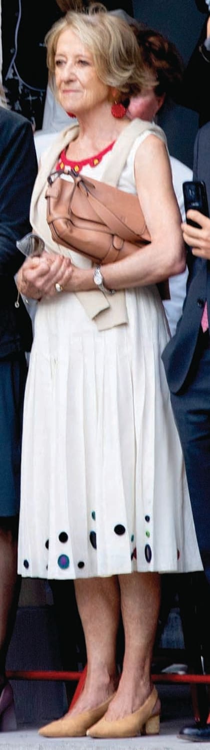 María del Carmen Cerruti, madre máxima, fue invitada a la celebración del Día del Príncipe de 2018. La acompañó Juan Zorreguieta, hermano de la reina.