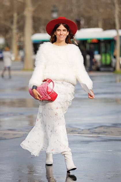 La artista plástica e influencer argentina Ana Bonamico –vive en Chile y está en pareja con el fotógrafo de moda Tomás Ghiorzo– fue invitada por primera vez al show de Chanel.