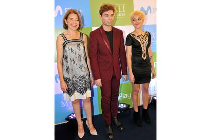 Mara Bolao, Carlos Cuevas y Azul Fernndez posaron para todos los flashes