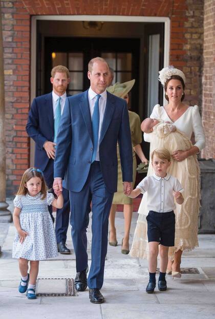 William y Kate con sus tres hijos: príncipe George, princesa Charlotte y príncipe Louis