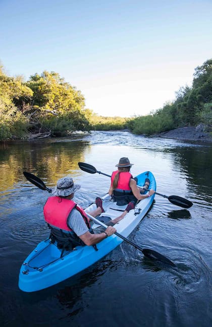 Paseo en kayak en Almirón.