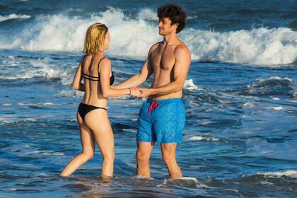 Inseparables, Laura y Eugenio hicieron de Playa de Los Pescadores, en José Ignacio, su refugio romántico.