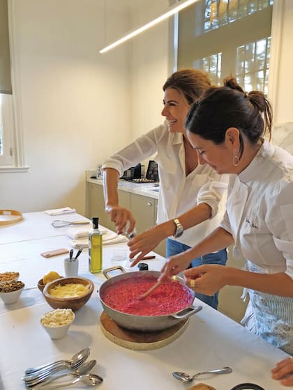 Chiara Rossi, una de las sobrinas de Juliana que estudió cocina, se convirtió en ayudante en muchas de las comidas que la primera dama organizó y supervisó