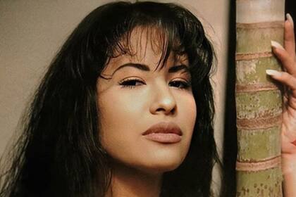 Selena Quintanilla durante su época dorada en una de sus fotos promocionales