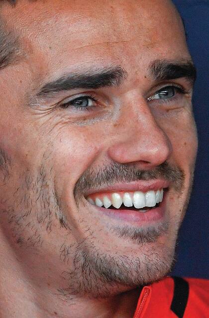 Con 27 años es una de las figuras de la selección francesa y del Atlético Madrid comandado por Diego Simeone.