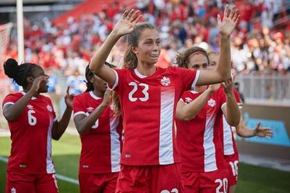 La delantera del PSG fue la tercera jugadora más joven en debutar con la selección de Canadá