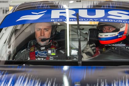 Primero giró en la pista como copiloto