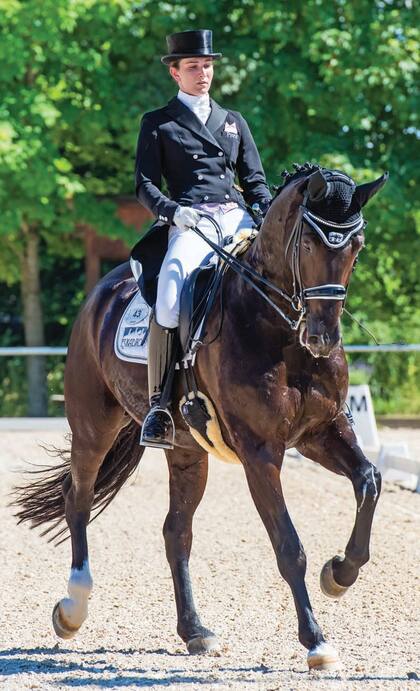 La mujer del alemán Thomas Müller es una bella amazona quién llegó a brillar en el circuito europeo de salto.